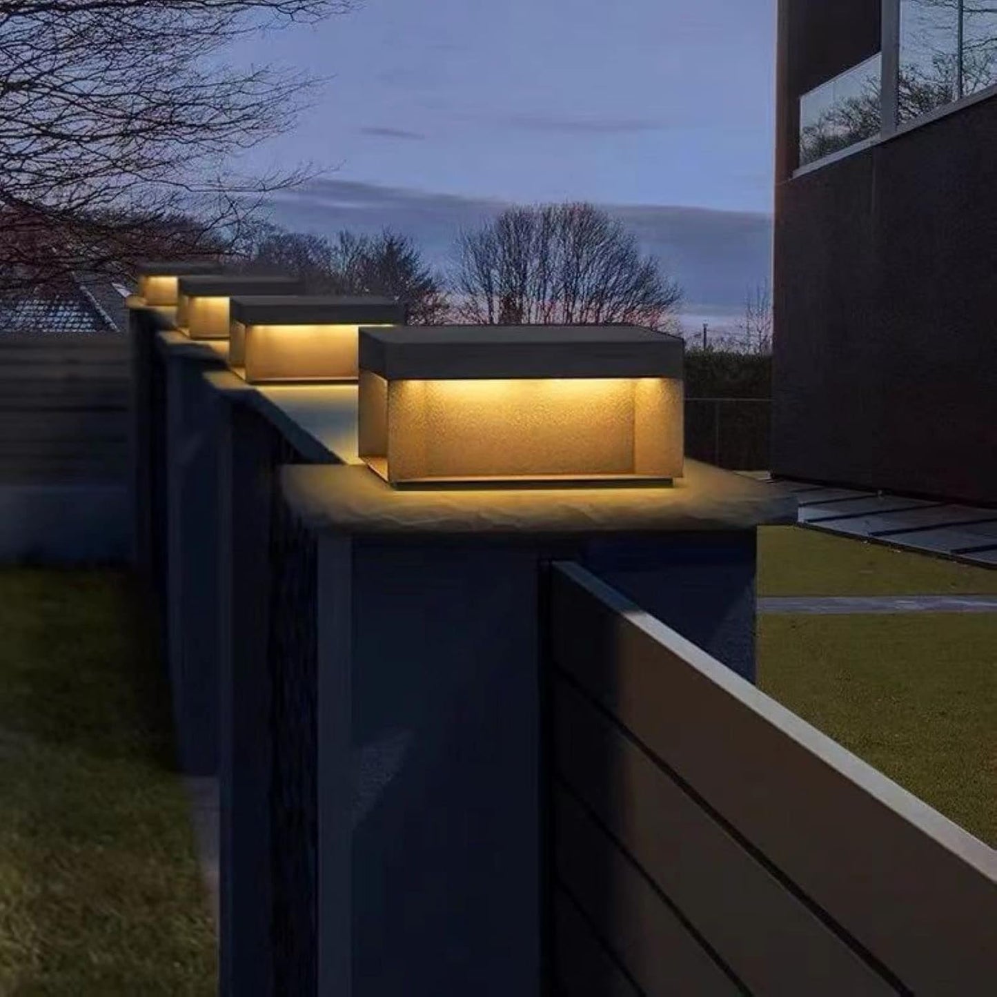 Vela Solar Light