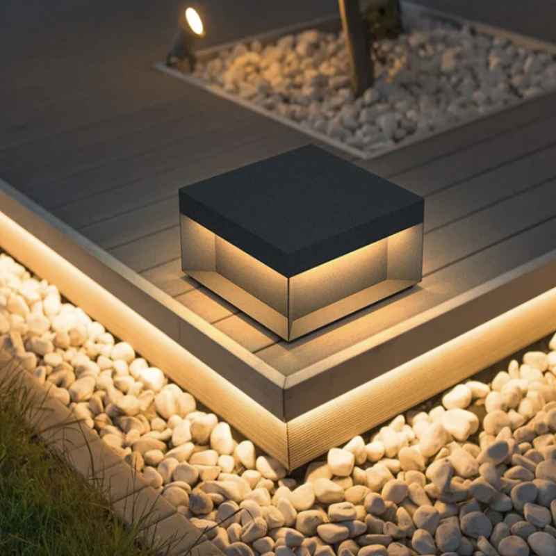 Vela Solar Light