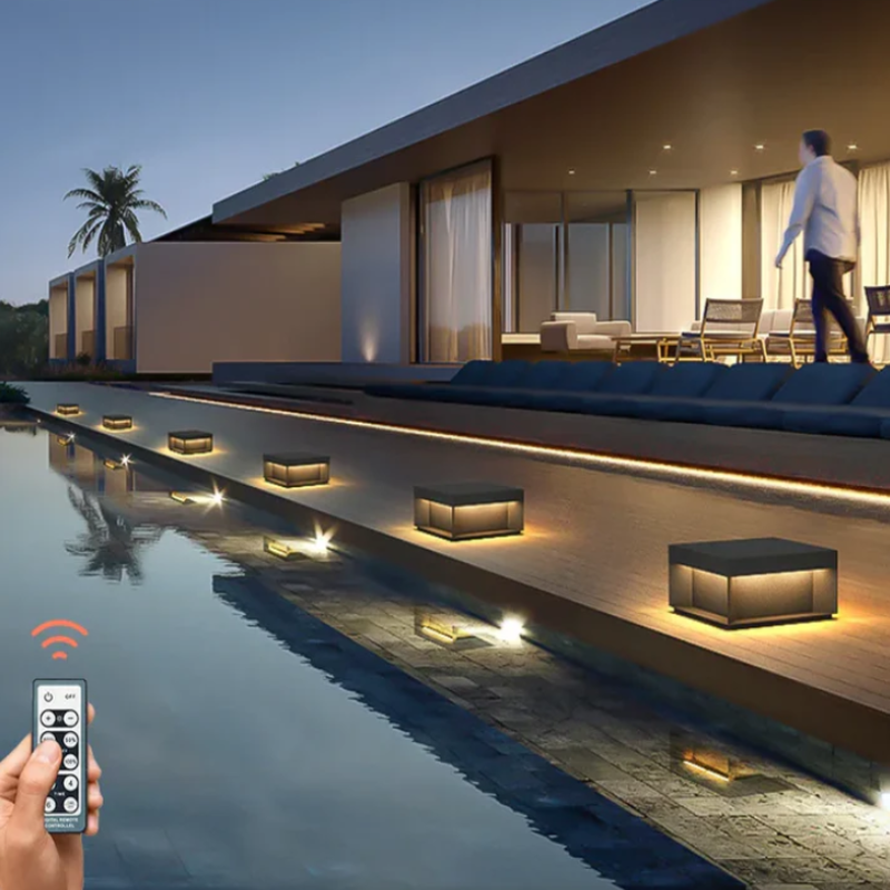 Vela Solar Light
